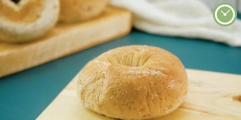 Fazendo um pão congelado com gosto de recém-assado