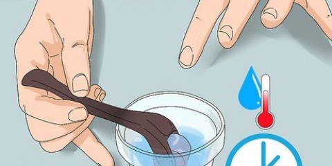 Limpando um rolo derma