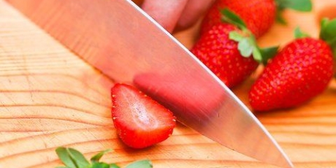 Fazendo um smoothie de morango simples