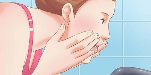 Fazendo uma esfoliação facial simples
