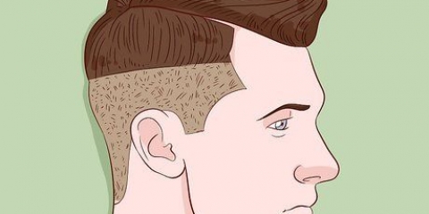 Cortar um corte de cabelo desbotado