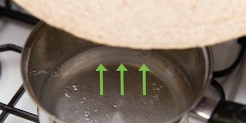 Como restaurar um chapéu de palha esmagado
