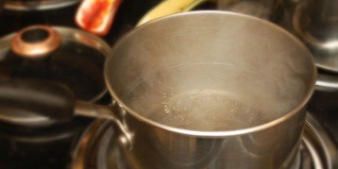 Preparando um cachorro-quente