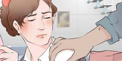 Consolando uma mulher chorando
