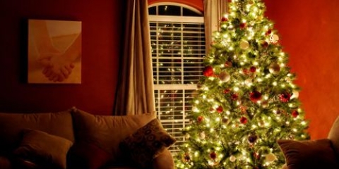 Decore uma árvore de natal com estilo