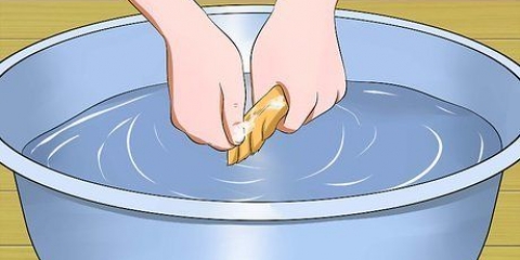 Preparando um pé de coelho