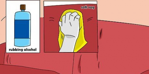 Consertando um sofá de couro