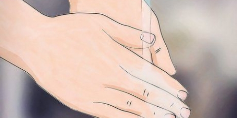 Remova um piercing no nariz