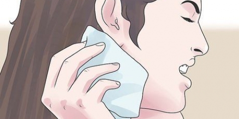 Tratando um cisto de glândula sebácea inflamado