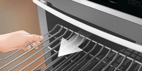 Limpando um forno