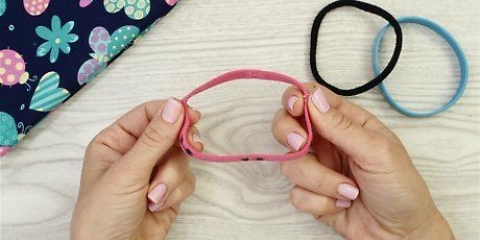 Costurando um scrunchie