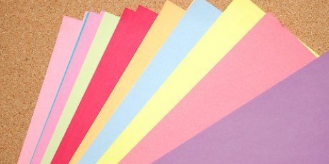 Como dobrar uma estrela com origami