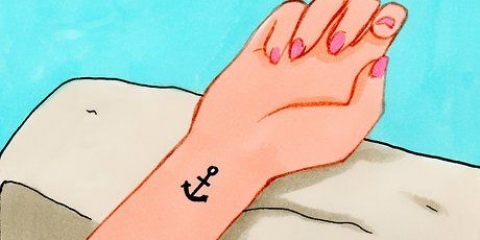 Fazer uma tatuagem sem seus pais descobrirem
