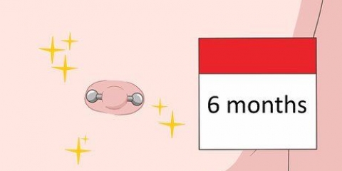 Removendo um piercing no mamilo