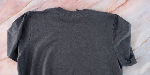 Dobrando uma camiseta