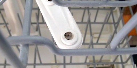 Limpeza e manutenção de uma máquina de lavar louça