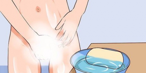 Inserindo um supositório vaginal