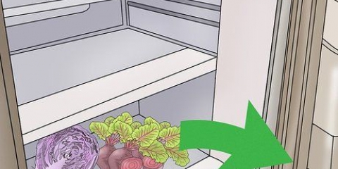 Como tirar cheiro de peixe da geladeira