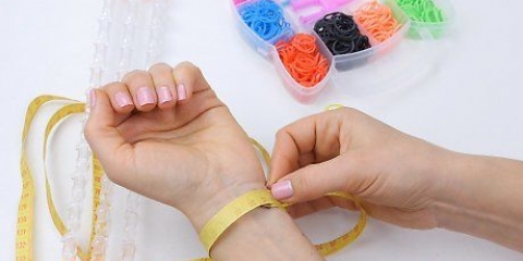 Fazendo uma pulseira de espinha de peixe com elásticos de tear de arco-íris