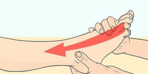 Faça uma massagem nos pés
