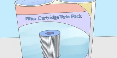 Limpar um filtro de piscina com cartucho