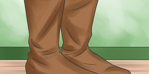 Usar botins com vestidos