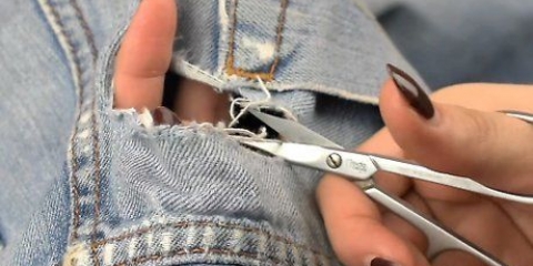 Reparando buracos nas coxas de jeans