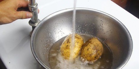 Armazenar batatas descascadas