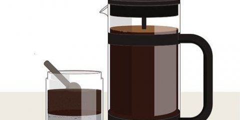 Colorir cabelos grisalhos com café