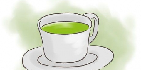 Usando chá verde em seu rosto para melhorar sua pele