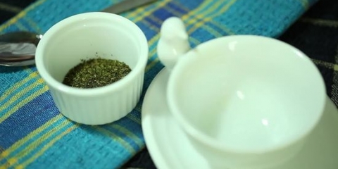 Fazendo chá verde