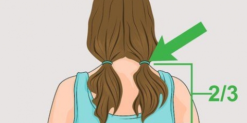 Tingindo o cabelo em duas cores