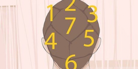 Divida o cabelo em mechas