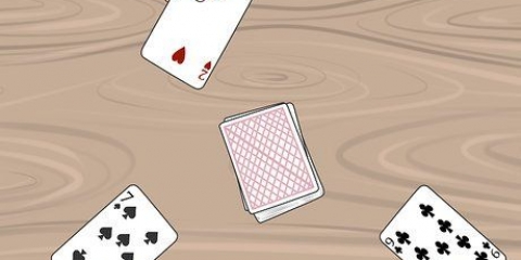 Jogando o jogo de cartas palace