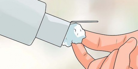 Como usar remédios caseiros para se livrar da acne