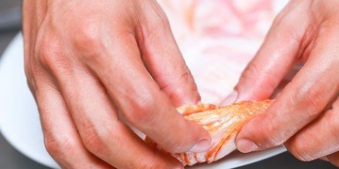 Prepare o bacon congelado