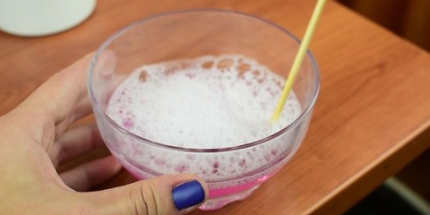 Remova manchas de tinta dos móveis