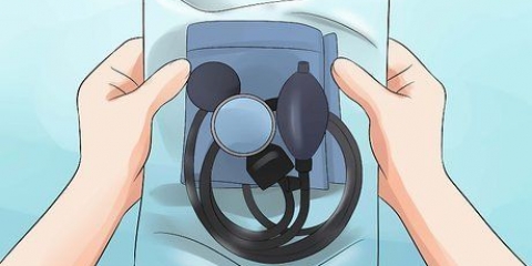 Determine sua pressão arterial com um monitor de pressão arterial