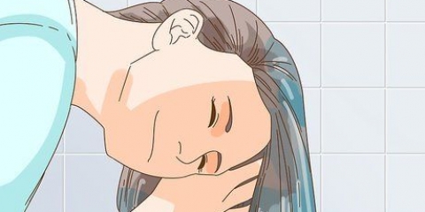 Descolorir o cabelo com água oxigenada e bicarbonato de sódio