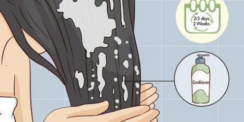 Pinte seu cabelo de preto para loiro brilhante