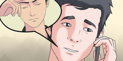 Limpando os olhos com água
