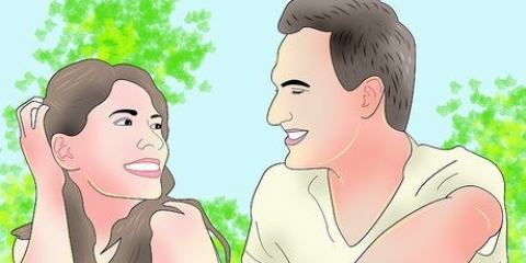 Segurando sua namorada romanticamente