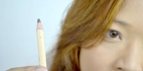 Desenhe suas sobrancelhas
