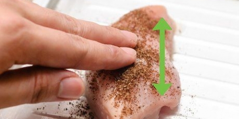 Assar peito de frango no forno