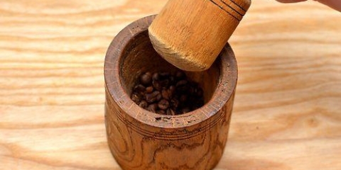 Moer grãos de café sem moedor