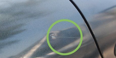Removendo arranhões de um carro