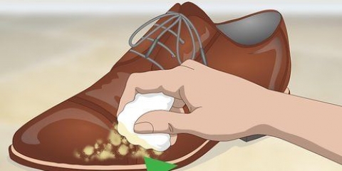 Manutenção de sapatos de couro