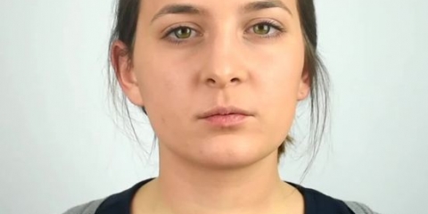 Aplique delineador labial