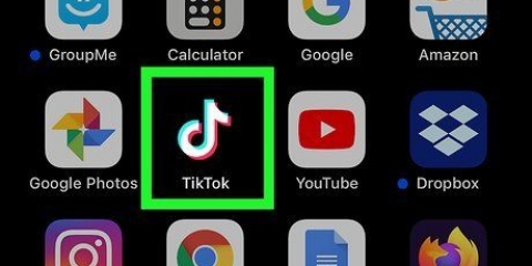 Apare música em um vídeo do tiktok em um iphone ou ipad
