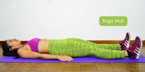 Faça abdominais reversos